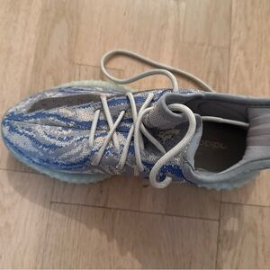 Adidas Yeezy 6.5 blue